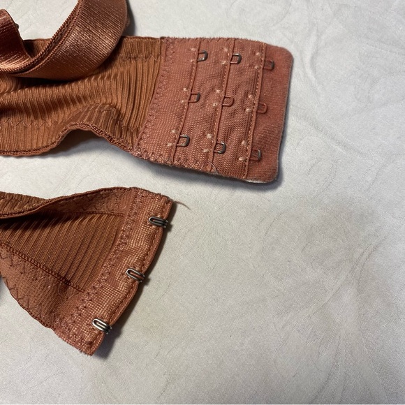 Daisy Fuentes Wireless 38D Soft Cup Bra Brown Nude Comfortable Lounge Ribbed - Picture 10 of 10